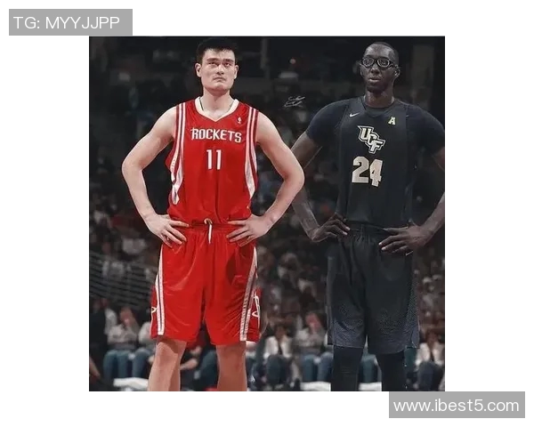 姚明荧屏初吻背后的故事与情感揭秘,篮球巨星的浪漫瞬间引发热议 姚明荧屏初吻背后的故事与情感揭秘,篮球巨星的浪漫瞬间引发热议