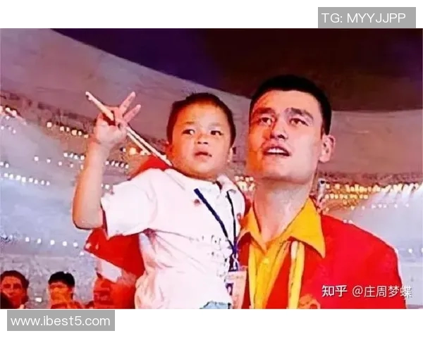 姚明身边的智者与引导者:那些曾给予他深刻嘱托的人们 姚明身边的智者与引导者:那些曾给予他深刻嘱托的人们