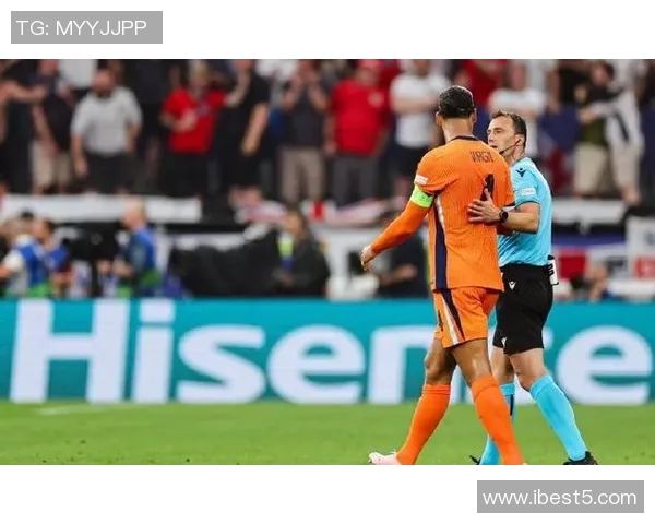 欧洲杯裁判名单曝光,球员及教练意见不一 欧洲杯裁判名单曝光,球员及教练意见不一