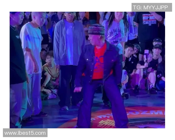 武汉街舞队与广州街舞队赛后复盘团队协作的精彩瞬间与经验分享